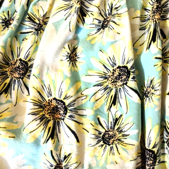 ** Free With Any Purchase Xhilaration Sleep Shorts Size M - Picture 3 of 5